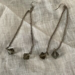 LONG WIRE HOOK VINTAGE EARRINGS